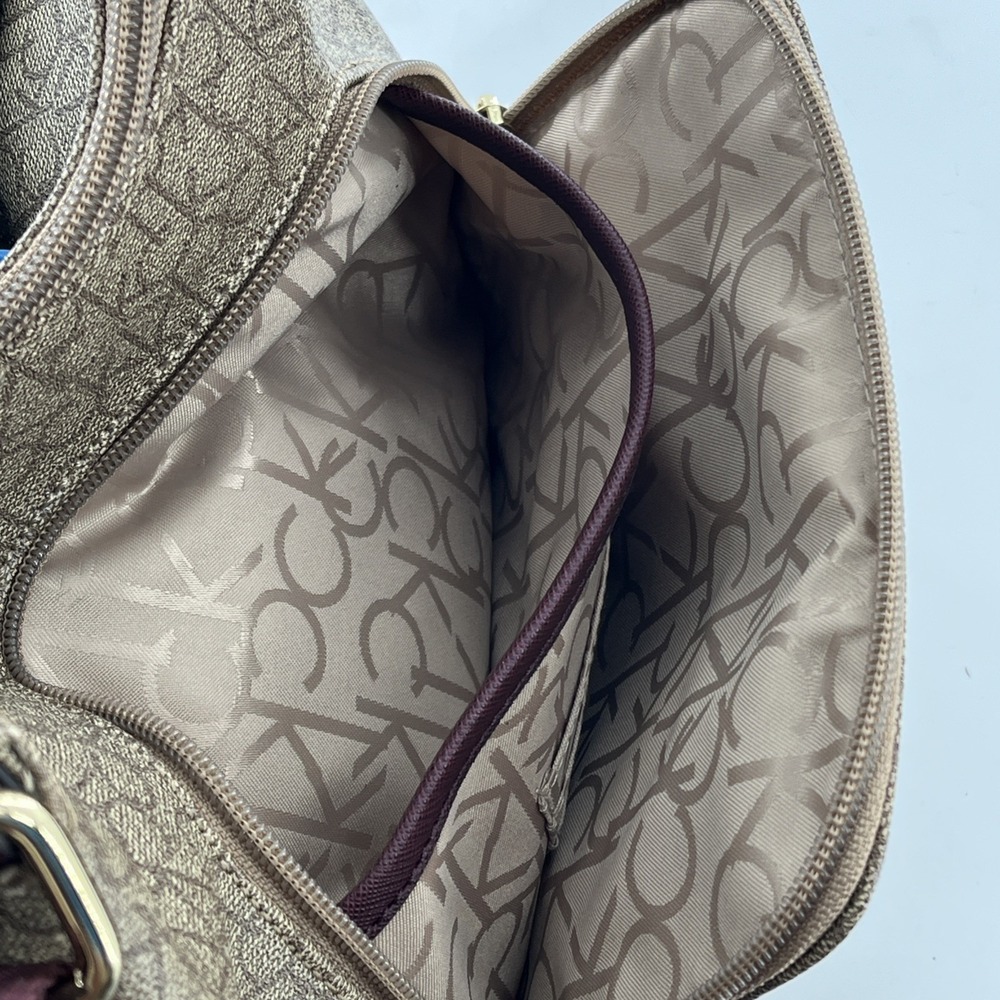 Rare Calvin Klein Signature Allover Monogram Taupe Crossbody Maroon Strap Gold - Picture 9 of 16